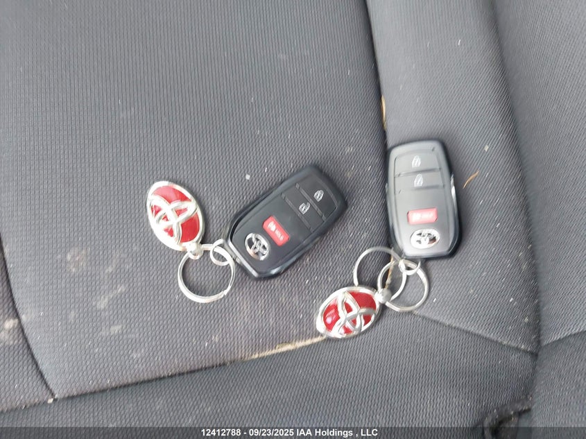 7MUBAABG3SV137347 2025 TOYOTA COROLLA CROSS photo no. 11
