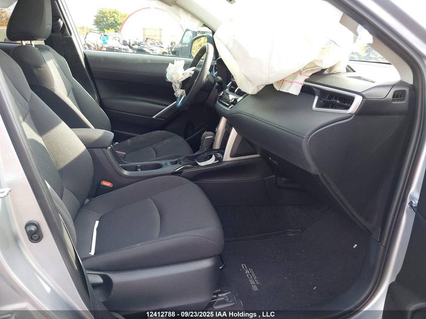 7MUBAABG3SV137347 2025 TOYOTA COROLLA CROSS photo no. 5