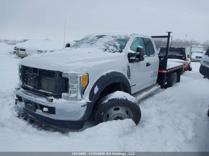 1FD0X5HT7HEC26456 2017 FORD F550 photo no. 2