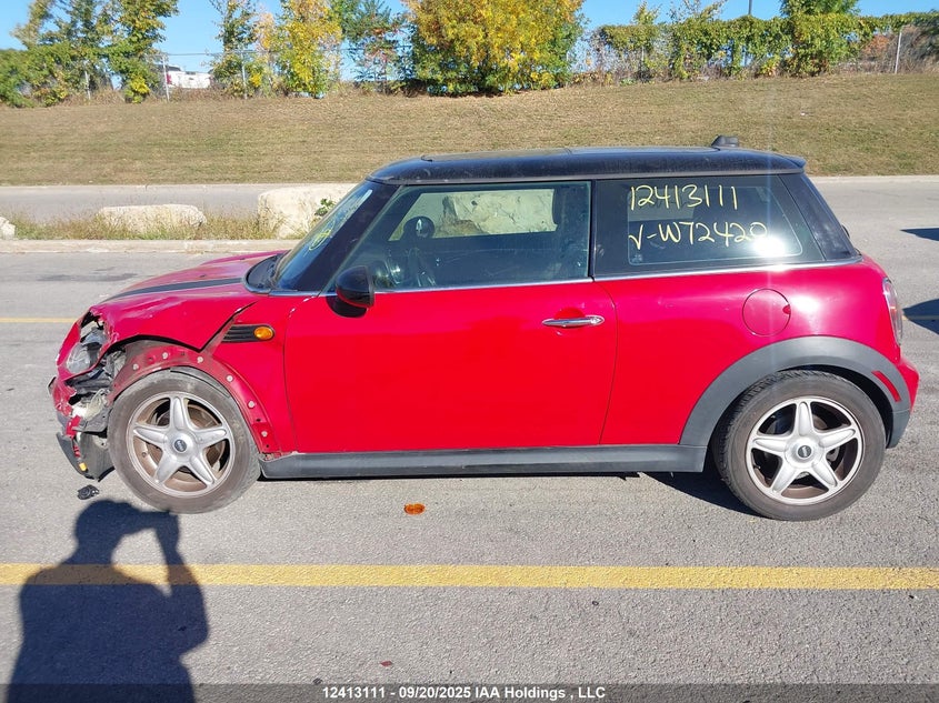WMWMF33529TW72420 2009 MINI COOPER photo no. 14