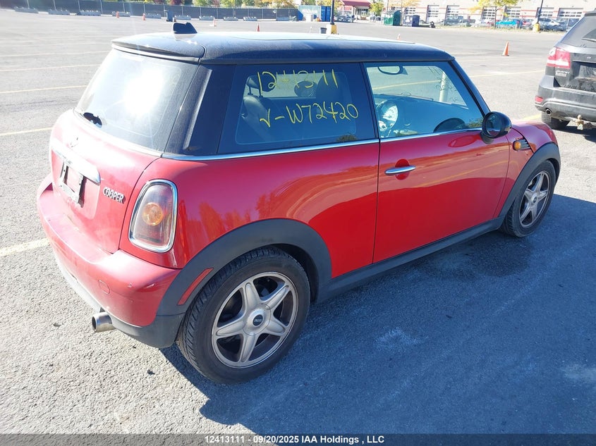 WMWMF33529TW72420 2009 MINI COOPER photo no. 4