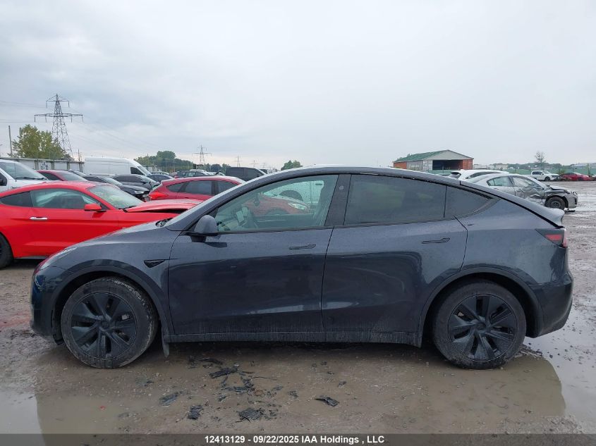 2024 Tesla Model Y VIN: 7SAYGDEE3RF124744 Lot: 12413129