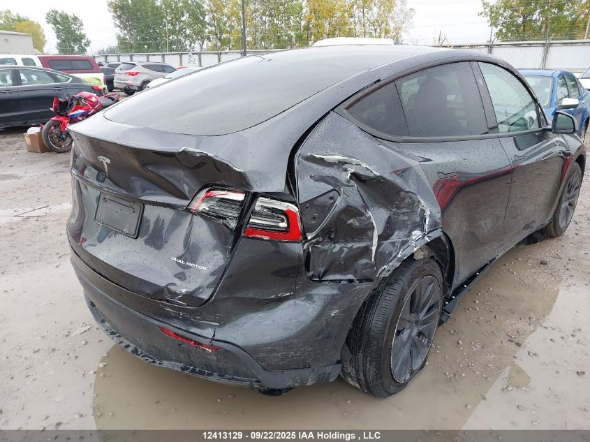 2024 Tesla Model Y VIN: 7SAYGDEE3RF124744 Lot: 12413129
