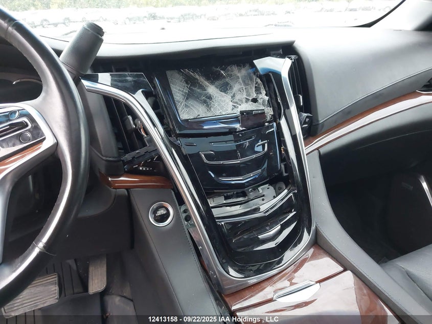 2018 Cadillac Escalade Luxury VIN: 1GYS4BKJ1JR139818 Lot: 12413158