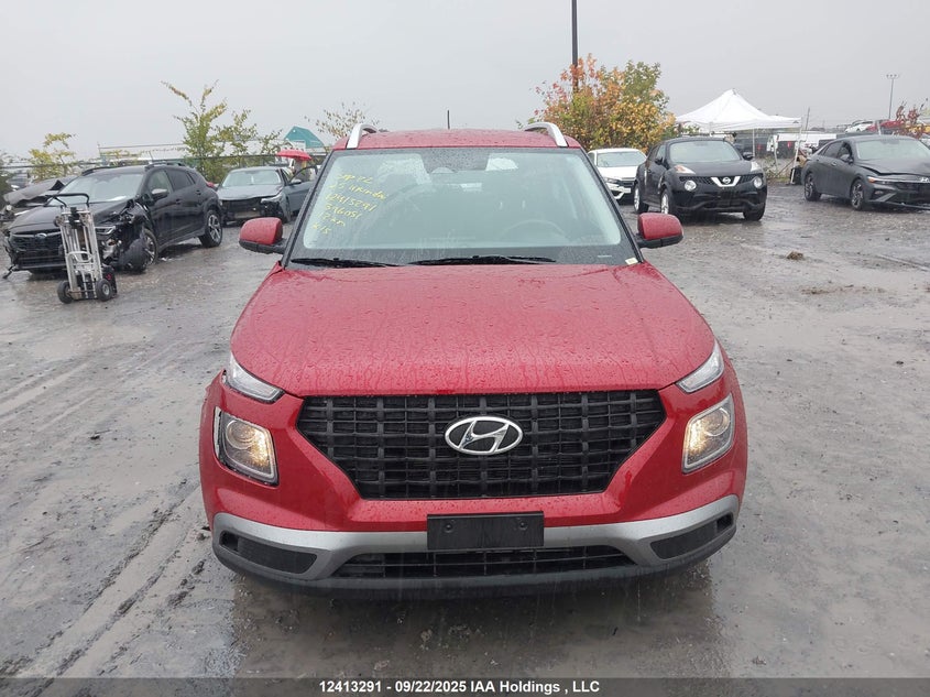 2025 Hyundai Venue Sel/Limited VIN: KMHRC8A33SU396051 Lot: 12413291