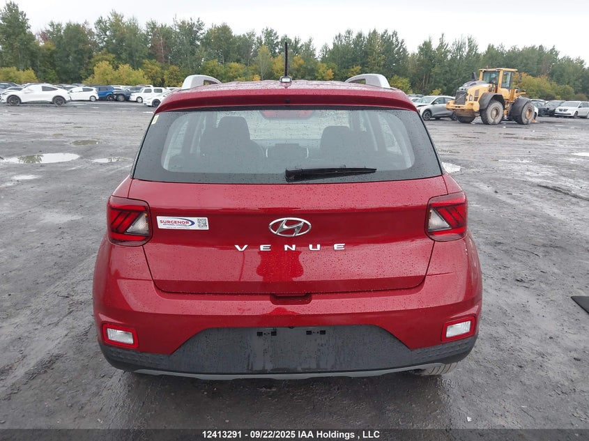 2025 Hyundai Venue Sel/Limited VIN: KMHRC8A33SU396051 Lot: 12413291