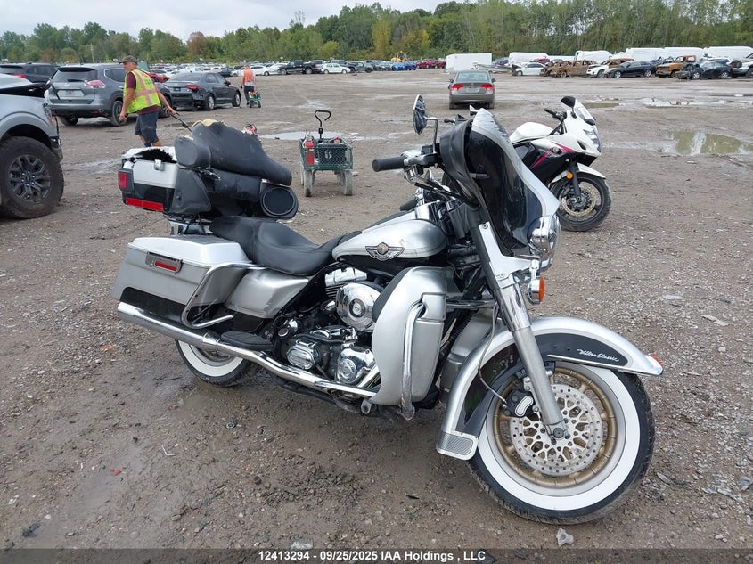 5HD1FCW433Y630073 2003 Harley-Davidson Flhtcui Anniversary auction photo 1