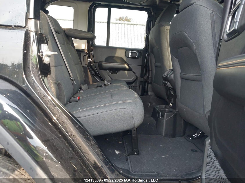 2024 Jeep Wrangler Sahara VIN: 1C4PJXEGXRW233582 Lot: 12413389