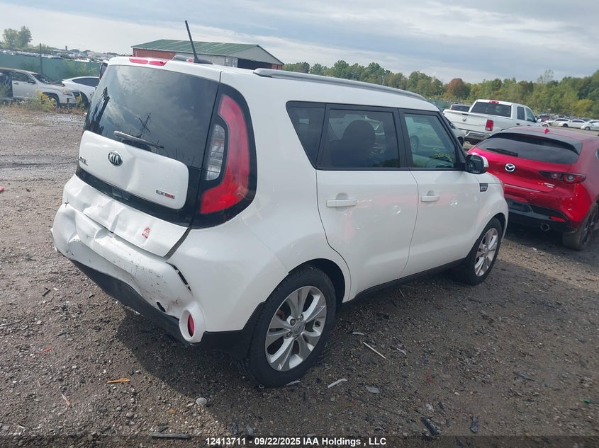 KNDJP3A56F7217497 2015 KIA SOUL photo no. 4