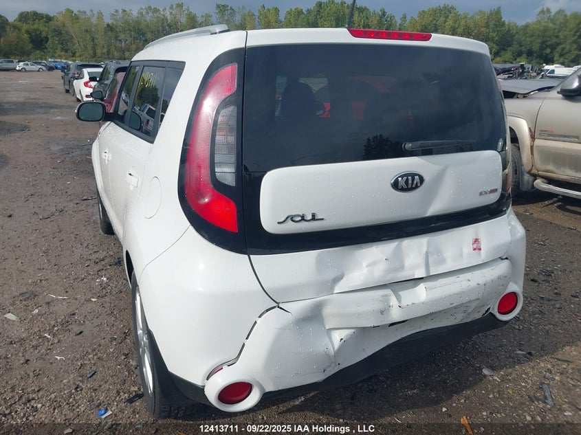 KNDJP3A56F7217497 2015 KIA SOUL photo no. 6
