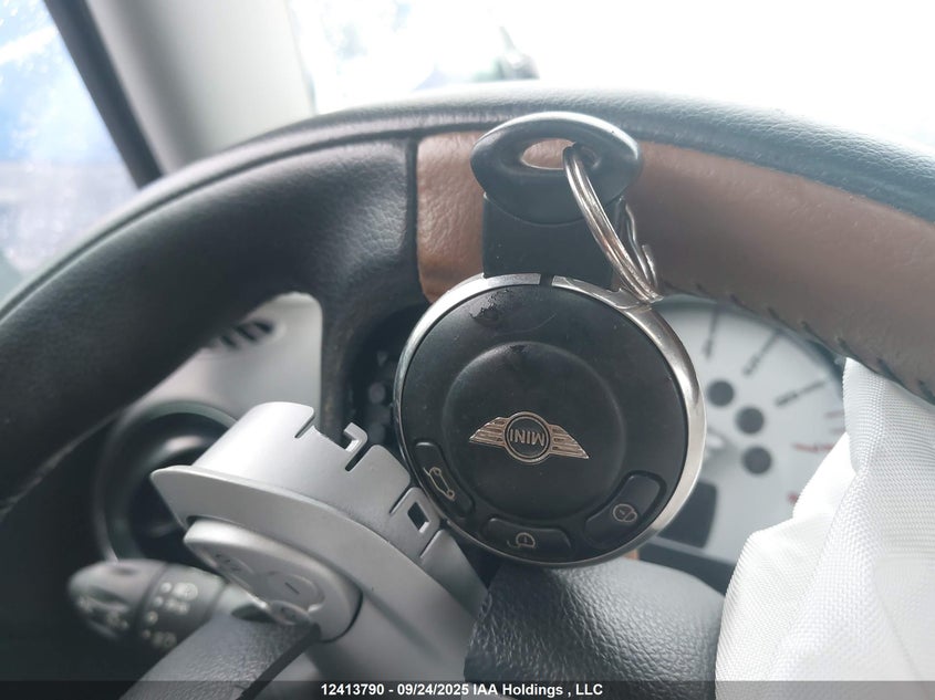 2010 Mini Cooper VIN: WMWMF3C50ATZ27439 Lot: 12413790