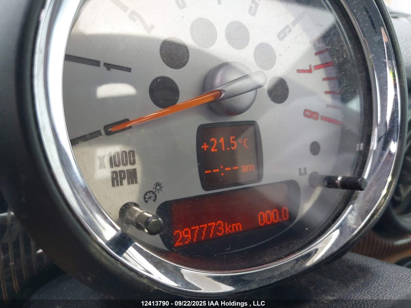 2010 Mini Cooper VIN: WMWMF3C50ATZ27439 Lot: 12413790