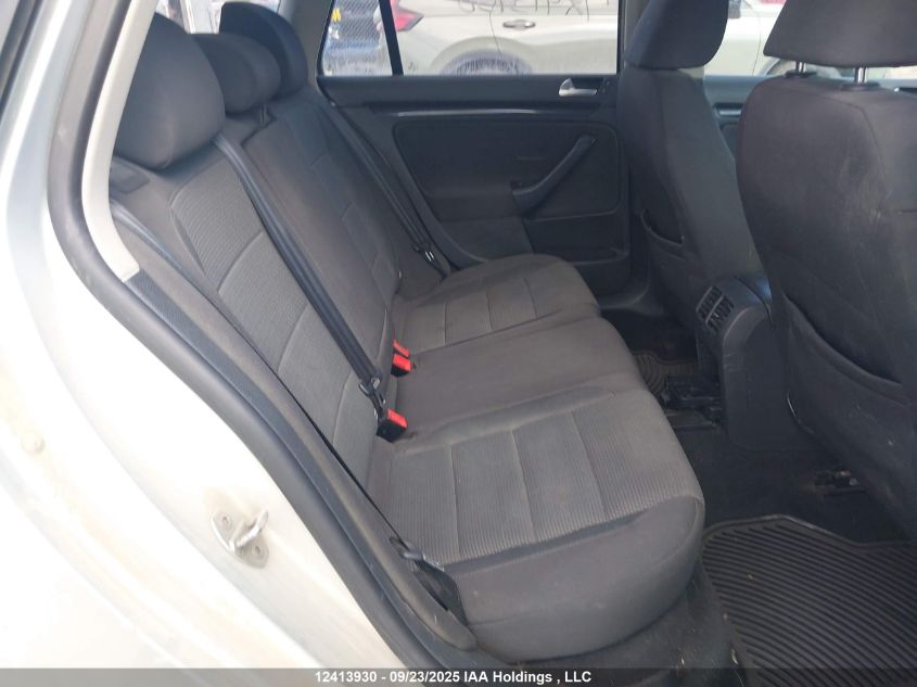 2011 Volkswagen Golf 2.5L Comfortline/2.5L Trendline VIN: 3VWKX7AJ8BM673426 Lot: 12413930