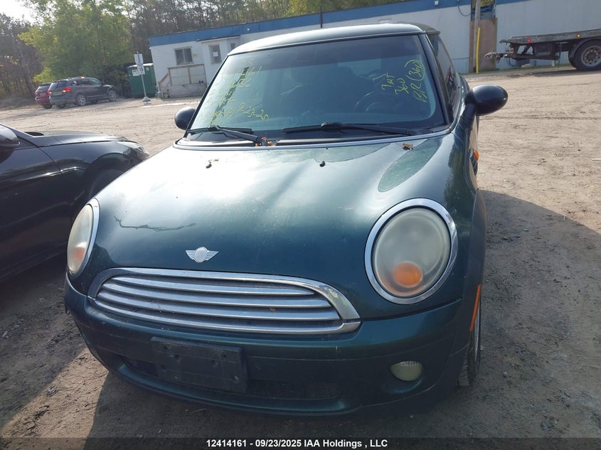 WMWMF3C56ATZ63636 2010 MINI COOPER photo no. 6