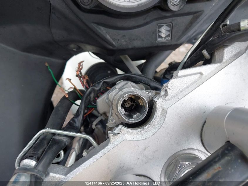 2011 Suzuki Gsx650 Fa VIN: JS1GP74B1B2100026 Lot: 12414186