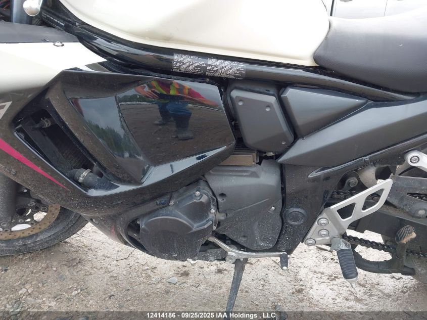 2011 Suzuki Gsx650 Fa VIN: JS1GP74B1B2100026 Lot: 12414186