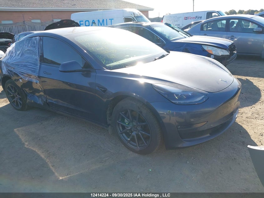 5YJ3E1EB0NF353488 2022 Tesla Model 3 Long Range auction photo 1