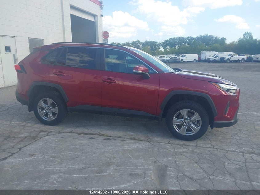 2T3R1RFV4PW405117 2023 TOYOTA RAV 4 photo no. 13