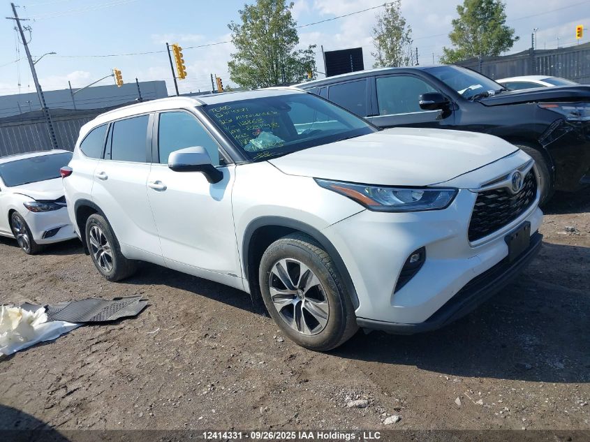 2023 Toyota Highlander Hybrid Xle/Hybrid Bronze Edition VIN: 5TDKBRCH8PS118863 Lot: 12414331