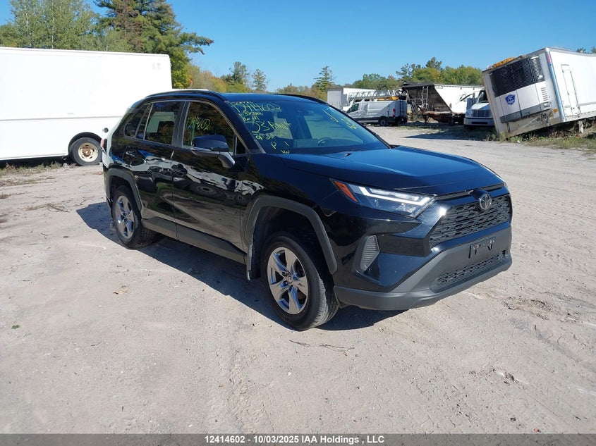 2T3R1RFV6PC373806 2023 Toyota Rav4 Xle/Xle Premium auction photo 1