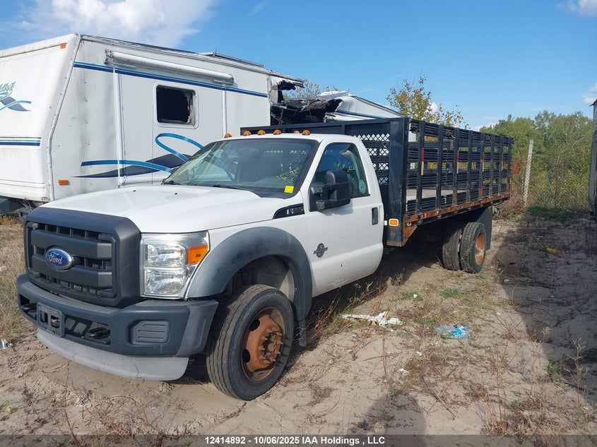 1FDUF5GT2BEB27363 2011 FORD F550 photo no. 2