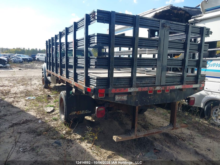 1FDUF5GT2BEB27363 2011 FORD F550 photo no. 3