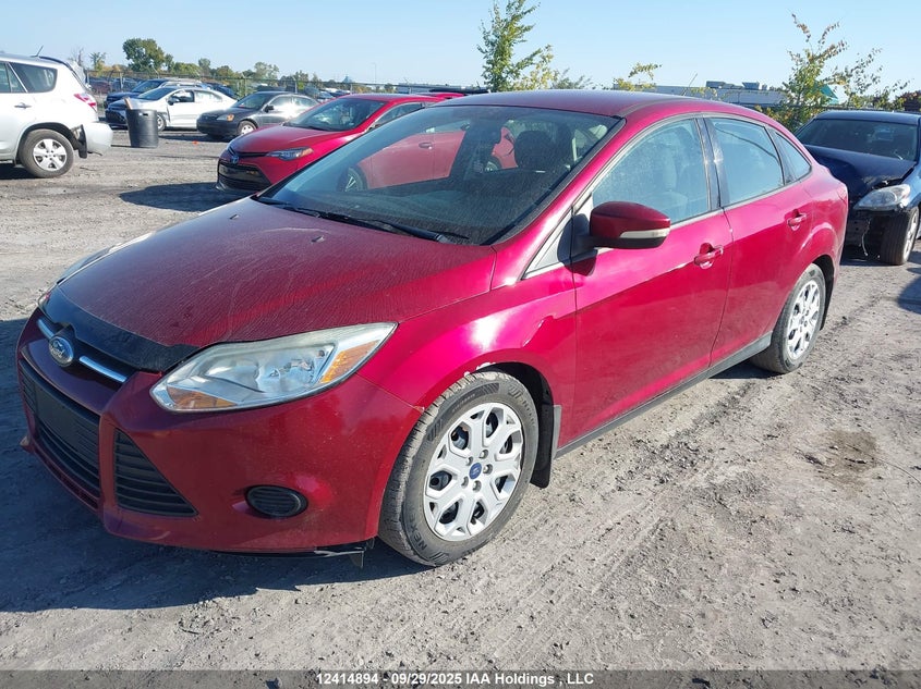 1FADP3F2XEL352196 2014 FORD FOCUS photo no. 2