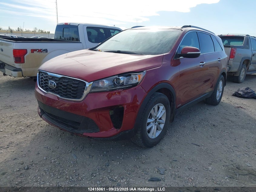 5XYPGDA39KG587936 2019 KIA SORENTO photo no. 2