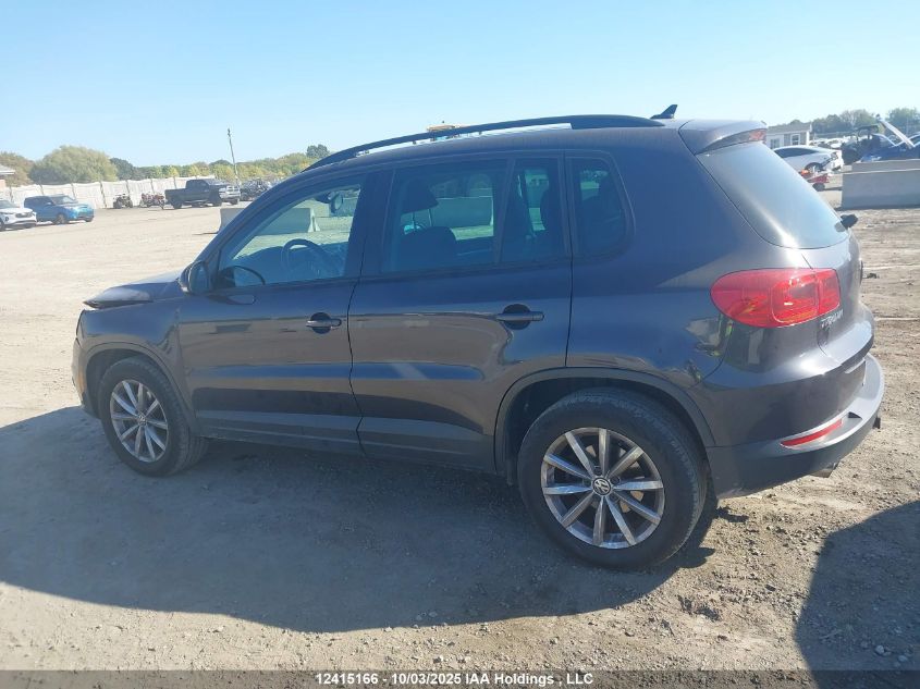 2016 Volkswagen Tiguan Comfortline/Highline/Special Edition VIN: WVGJV7AX6GW545777 Lot: 12415166