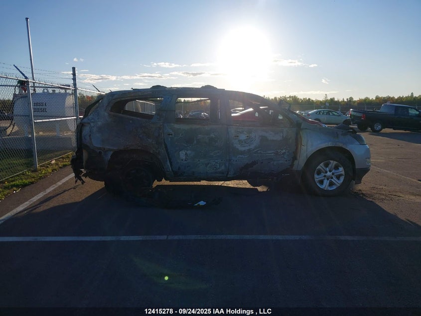 1GNLREED3AJ224412 2010 CHEVROLET TRAVERSE photo no. 12