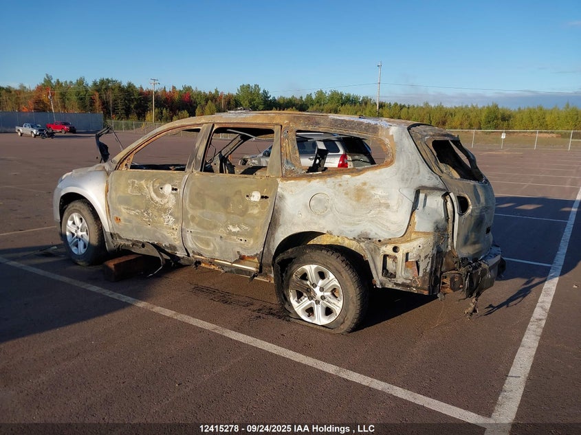 1GNLREED3AJ224412 2010 CHEVROLET TRAVERSE photo no. 3