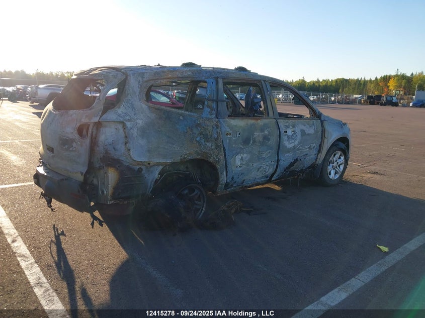 1GNLREED3AJ224412 2010 CHEVROLET TRAVERSE photo no. 4