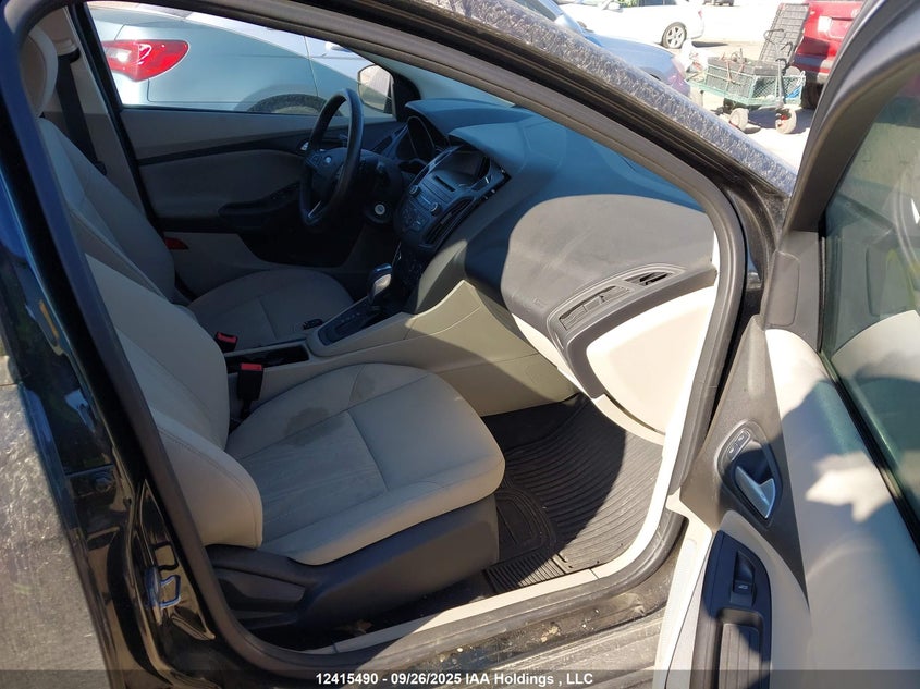 1FADP3K2XFL331808 2015 FORD FOCUS photo no. 5