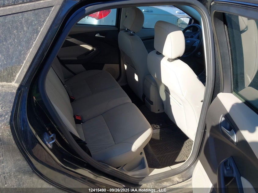 2015 Ford Focus Se VIN: 1FADP3K2XFL331808 Lot: 12415490