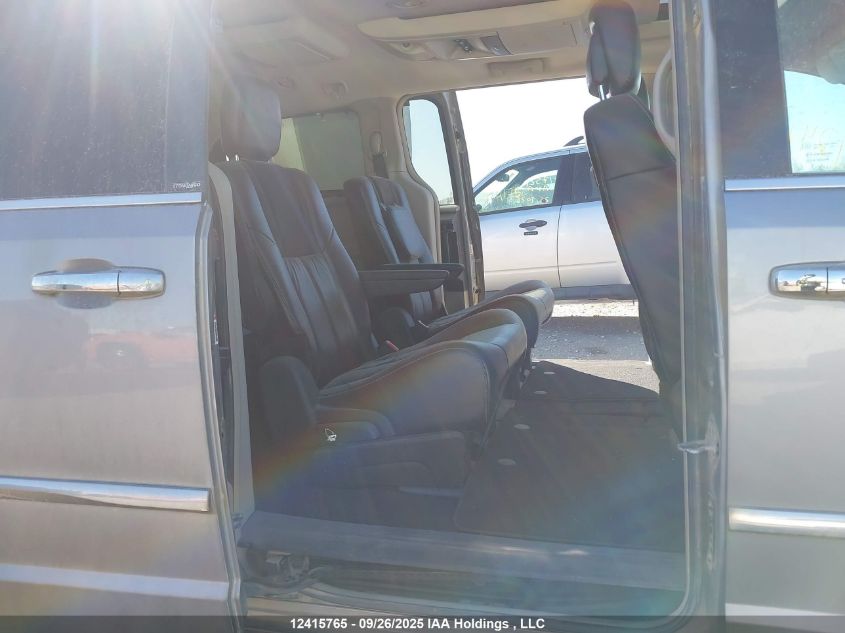 2014 Chrysler Town & Country Limited VIN: 2C4RC1GG3ER152438 Lot: 12415765