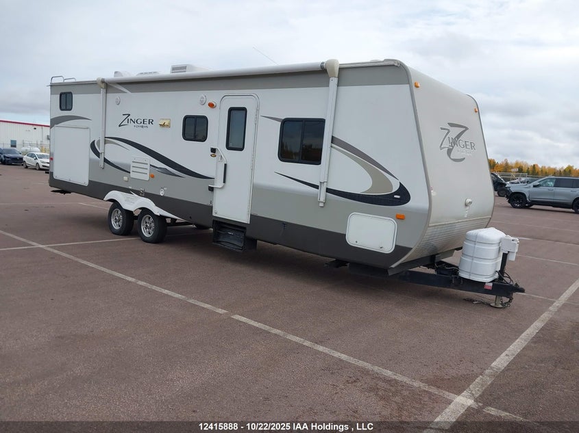 4V0TC302XEJ000943 CROSSROADS CROSSROADS Photo 1