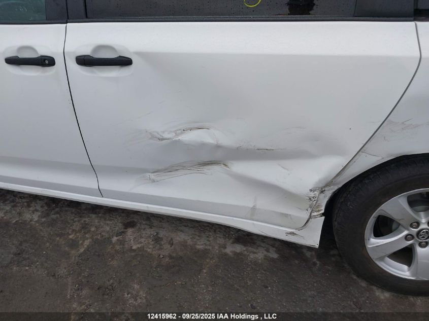 2019 Toyota Sienna VIN: 5TDZZ3DC5KS011398 Lot: 12415962