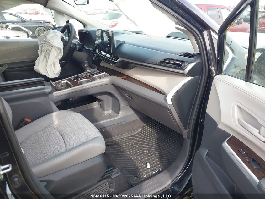 5TDGSKFCXNS058918 2022 TOYOTA SIENNA photo no. 5