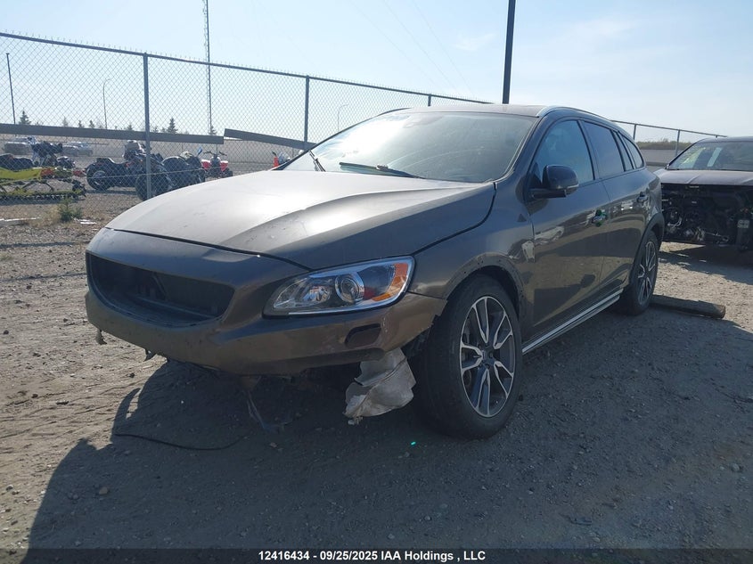2015 Volvo V60 Cross Country T5 VIN: YV4612HL3F1001905 Lot: 12416434