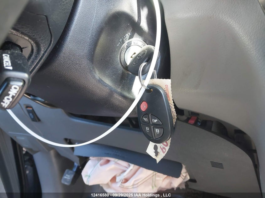 5TDKZ3DC5JS956190 2018 TOYOTA SIENNA photo no. 11
