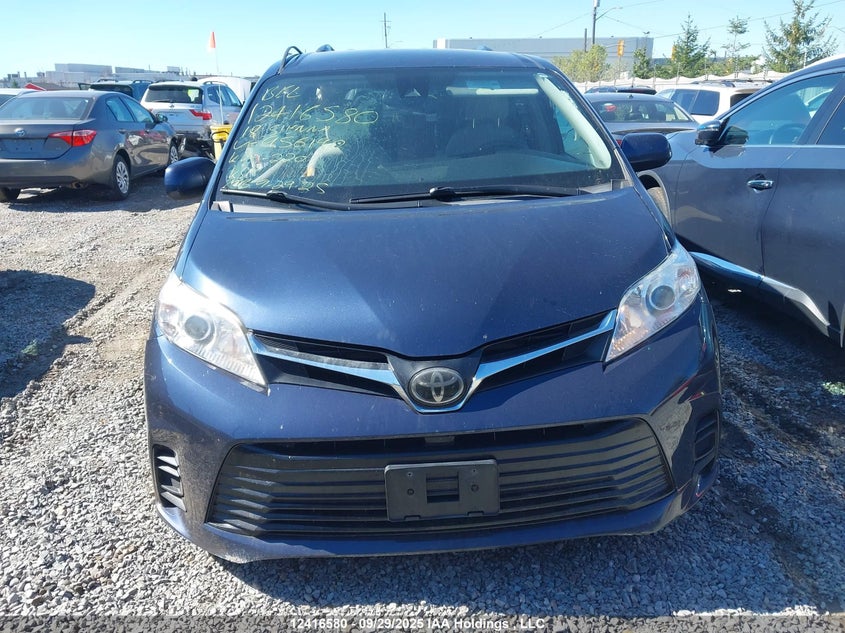 5TDKZ3DC5JS956190 2018 TOYOTA SIENNA photo no. 12