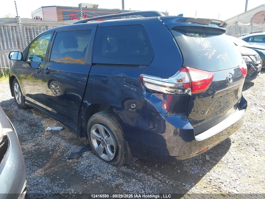 5TDKZ3DC5JS956190 2018 TOYOTA SIENNA photo no. 14