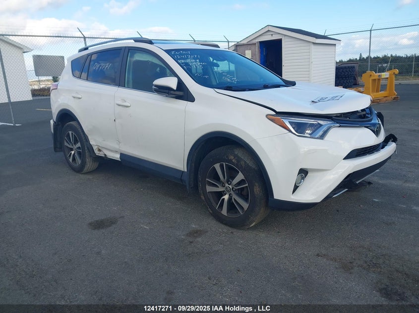 2T3RFREV3JW848840 2018 Toyota Rav4 Adventure/Xle auction photo 1