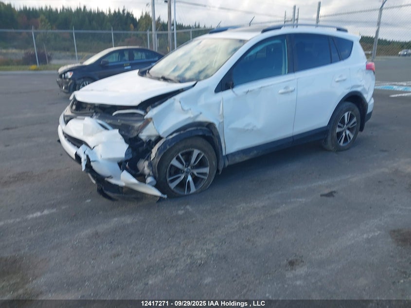 2T3RFREV3JW848840 2018 TOYOTA RAV 4 photo no. 2