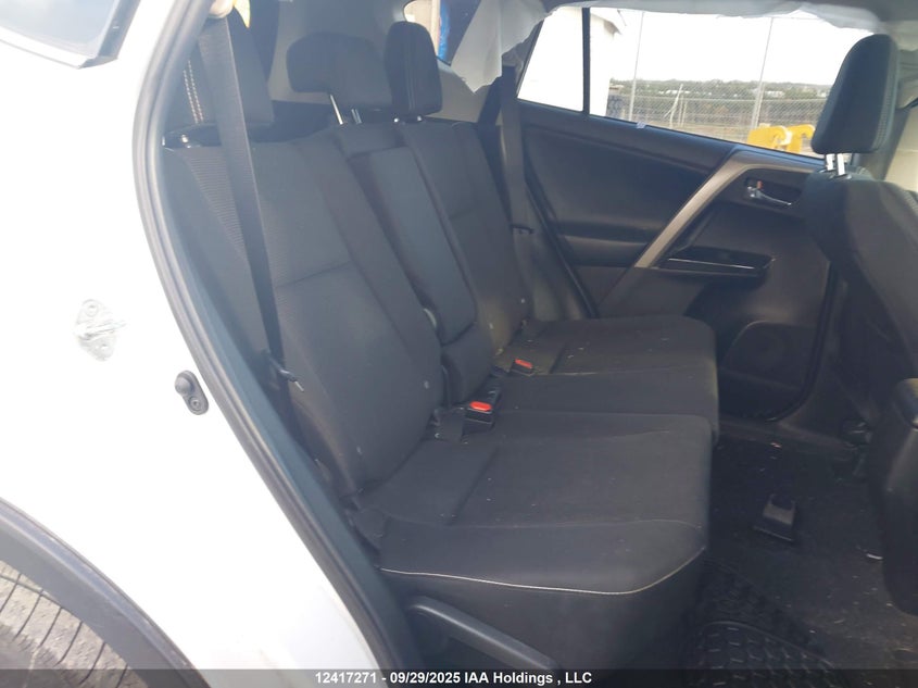 2T3RFREV3JW848840 2018 TOYOTA RAV 4 photo no. 8