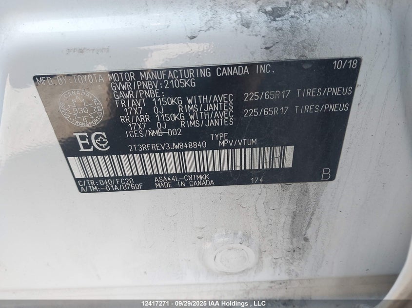 2T3RFREV3JW848840 2018 TOYOTA RAV 4 photo no. 9