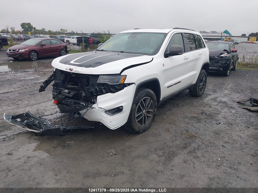 1C4RJFLT3JC374681 2018 JEEP GRAND CHEROKEE photo no. 2