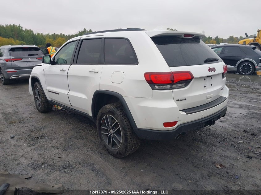 1C4RJFLT3JC374681 2018 JEEP GRAND CHEROKEE photo no. 3