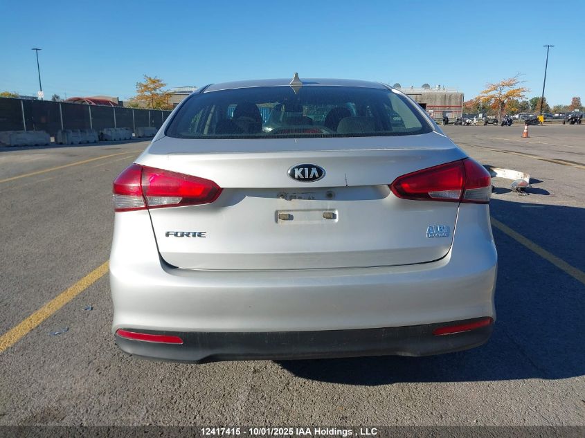 2018 Kia Forte VIN: 3KPFK4A71JE238214 Lot: 12417415