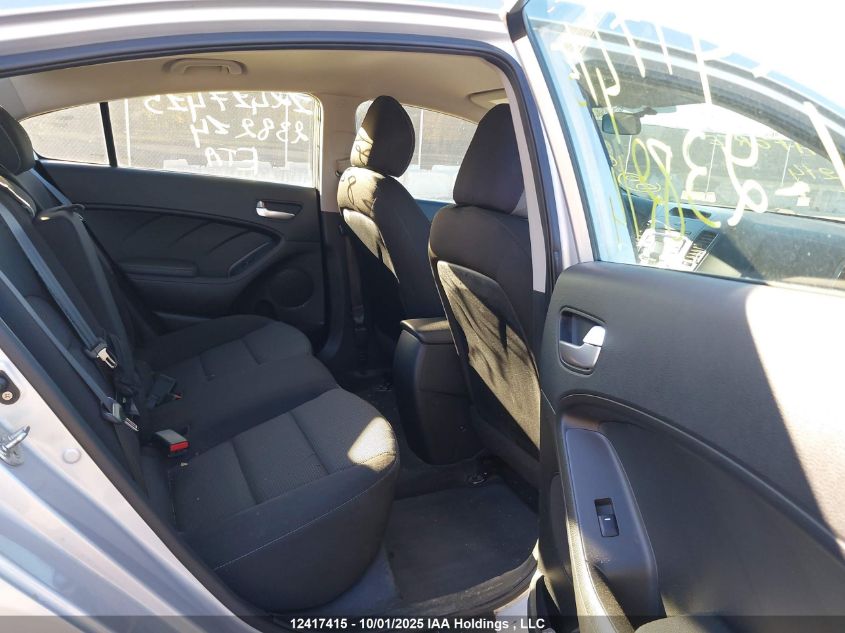 2018 Kia Forte VIN: 3KPFK4A71JE238214 Lot: 12417415